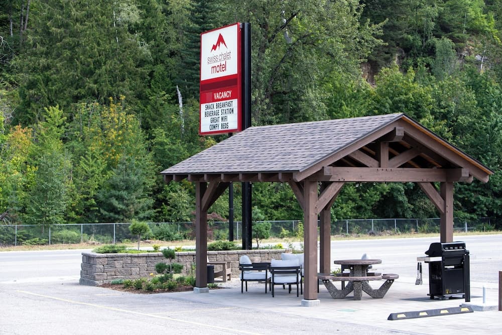 BBQ/picnic area