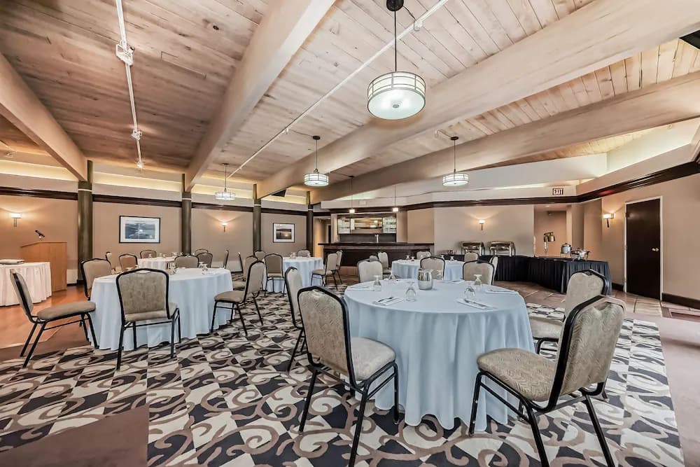 Banquet hall