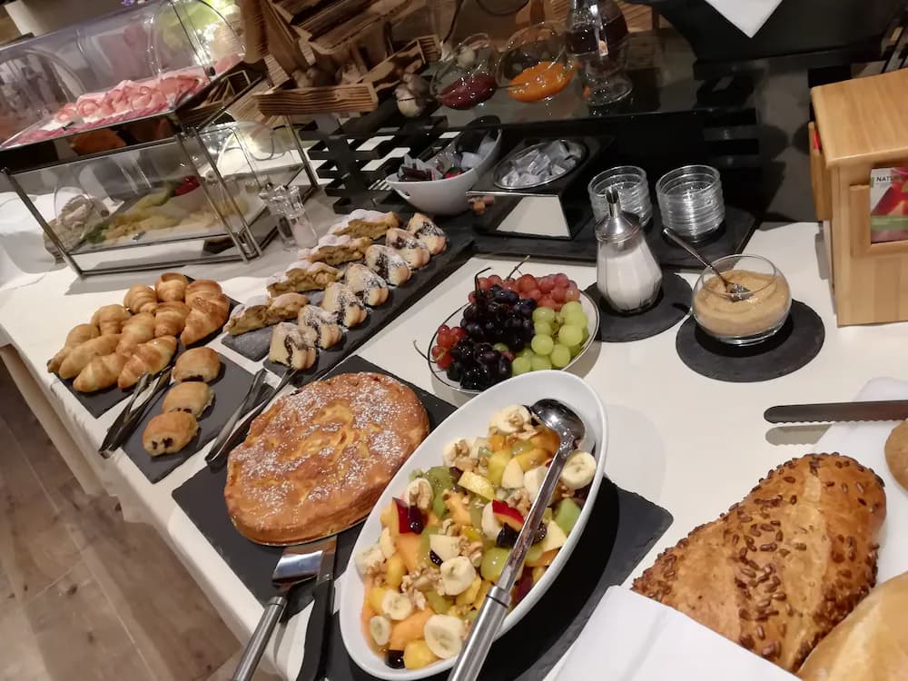 Breakfast buffet