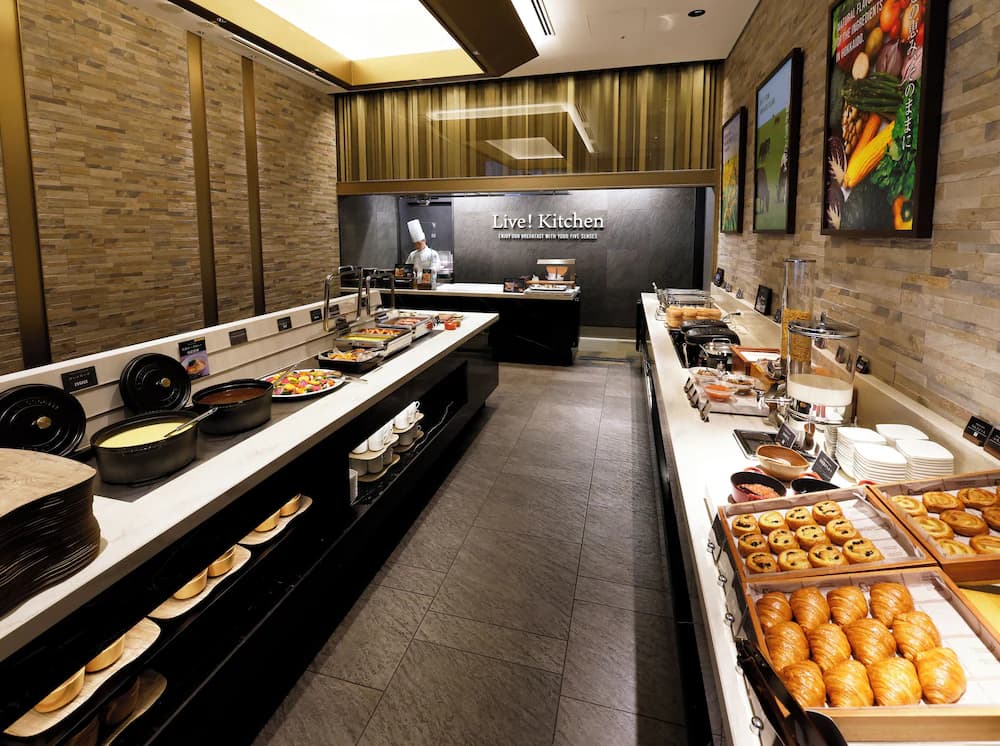 Breakfast buffet
