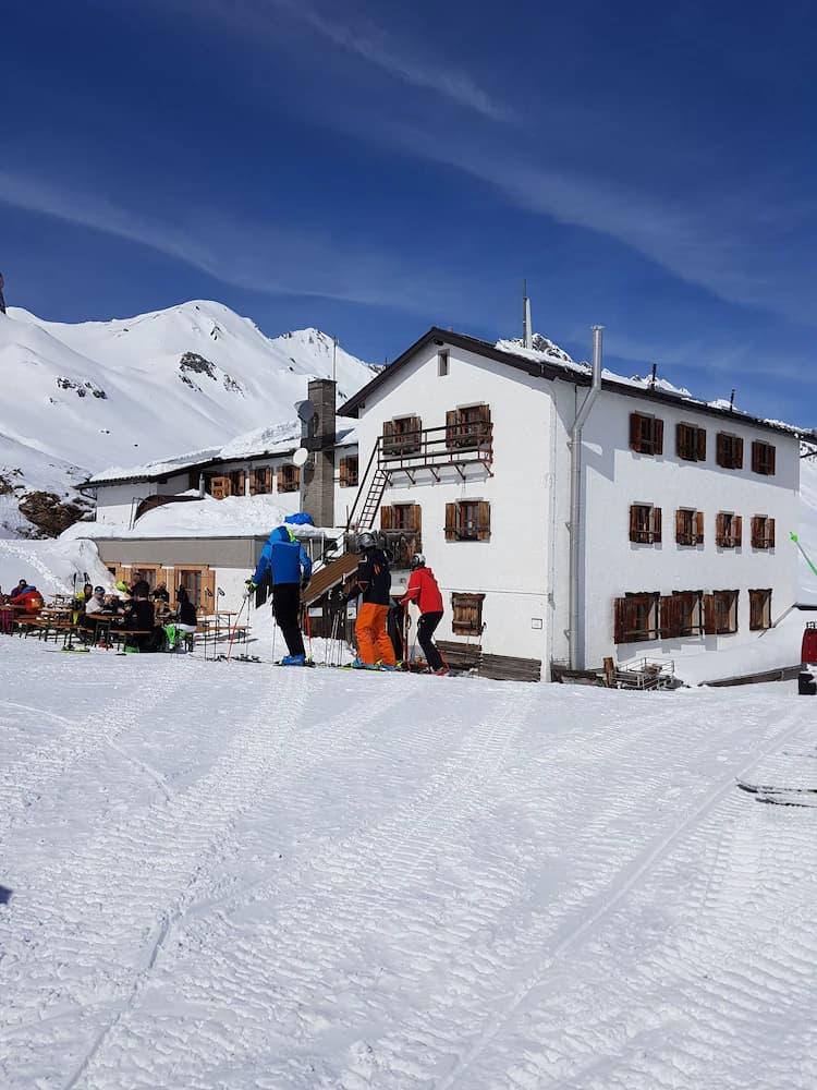 Snow and ski sports