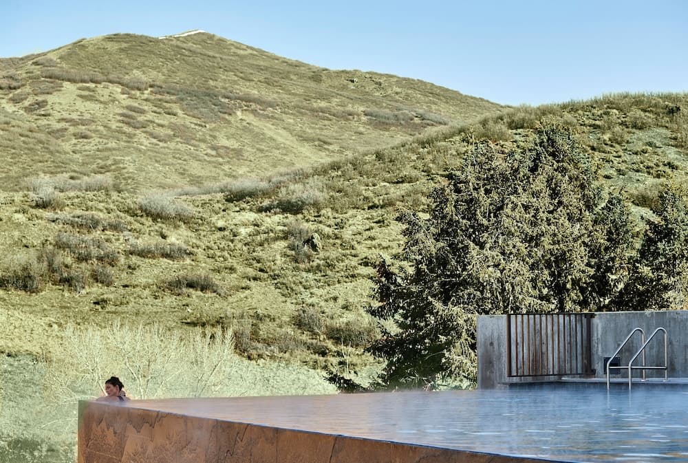 Infinity pool