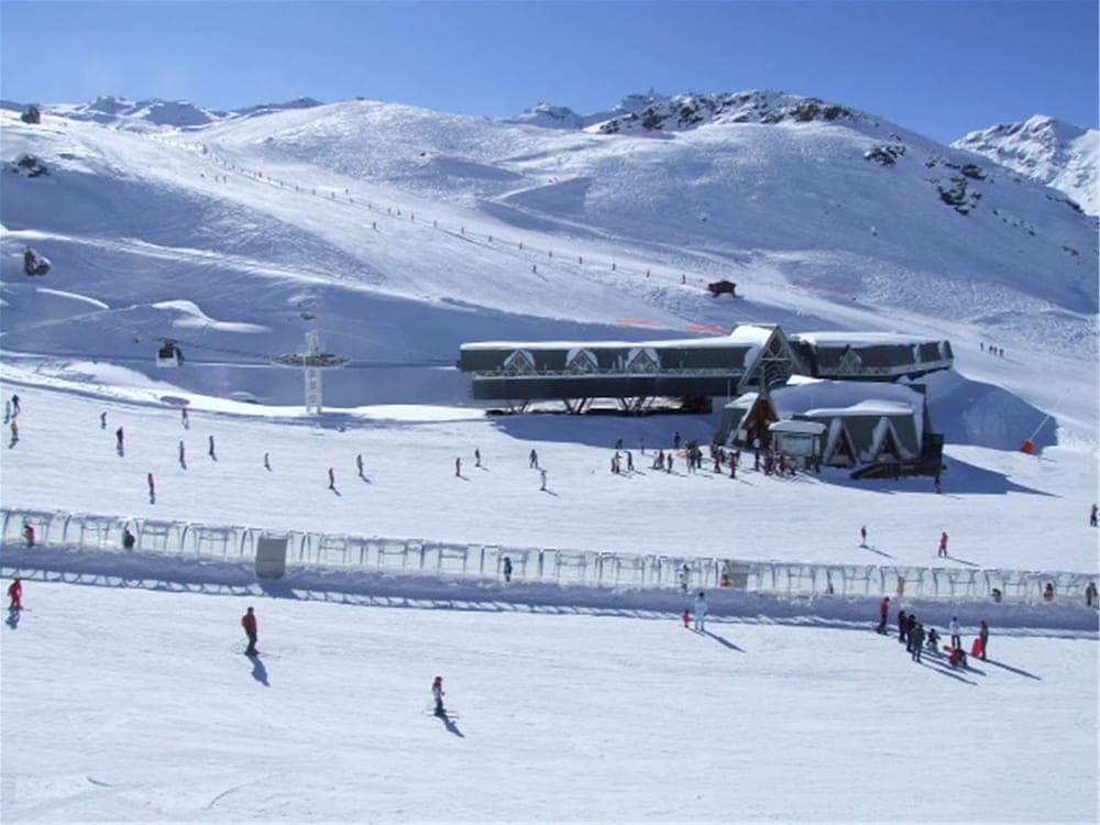 Snow and ski sports