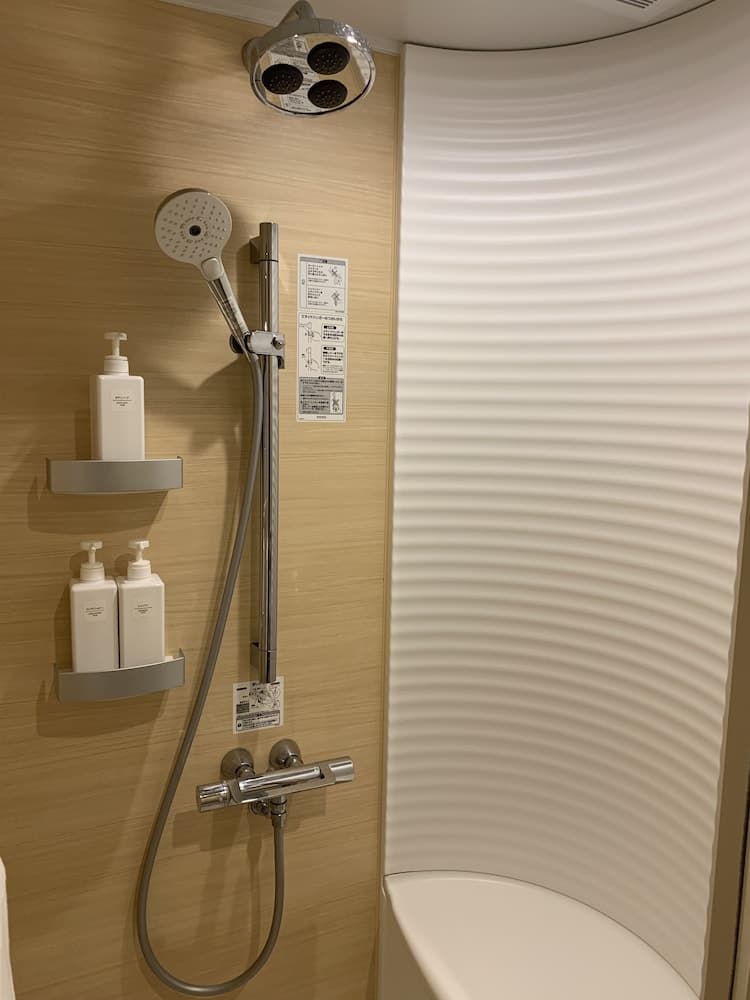 Bathroom shower