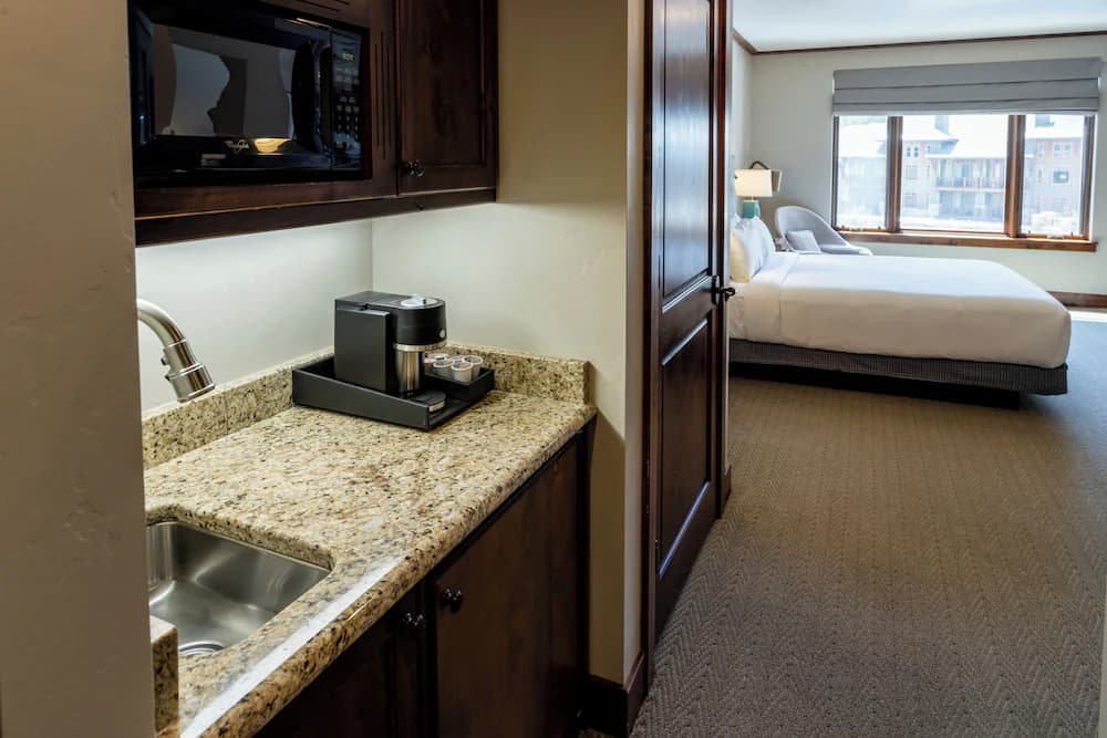 Private kitchenette
