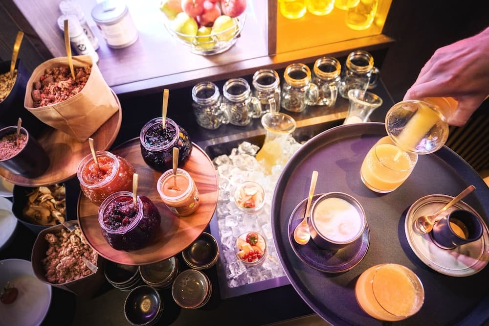Breakfast buffet