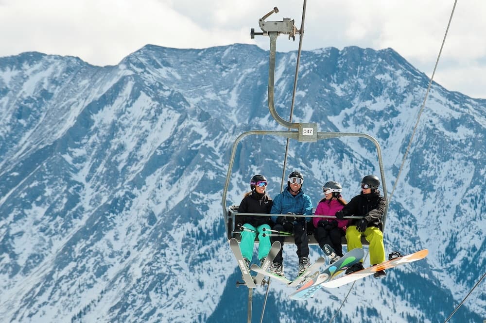 Snow and ski sports