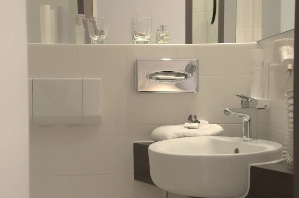 Bathroom sink