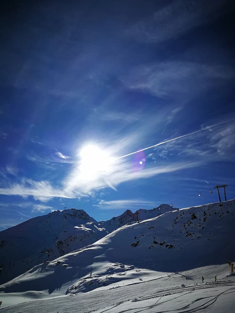Snow and ski sports