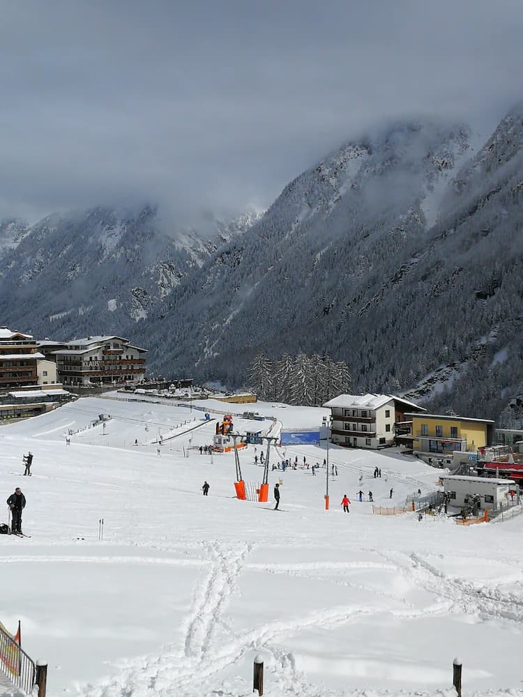 Snow and ski sports