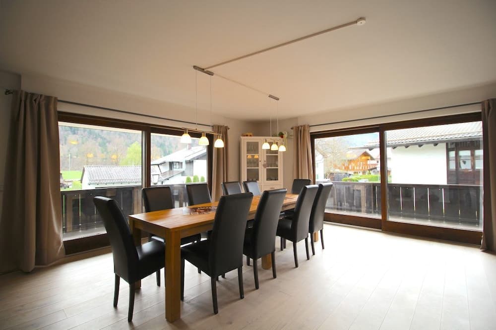 In-room dining