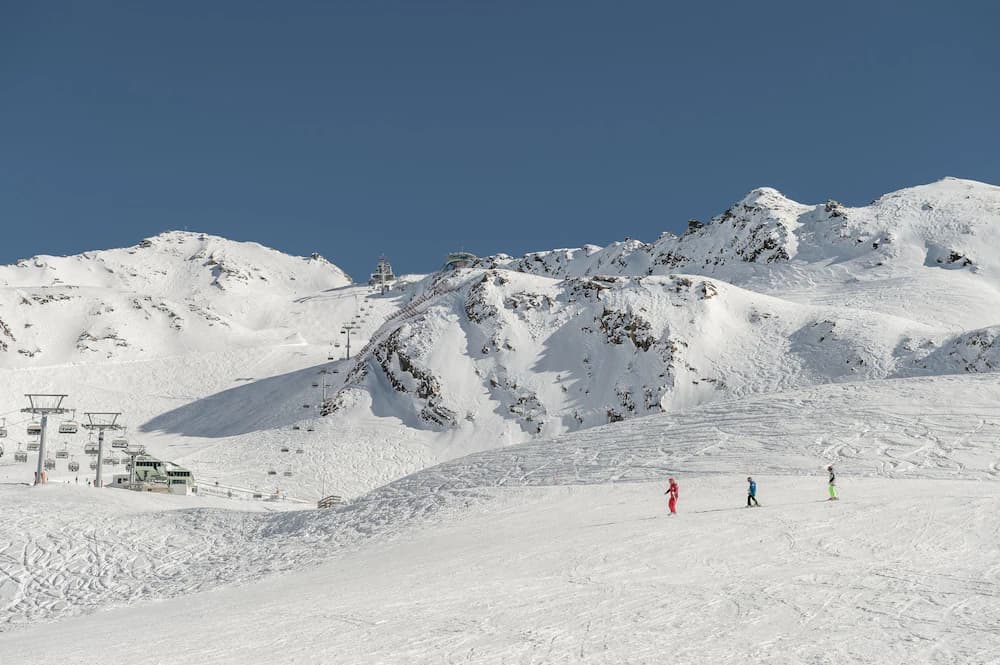 Snow and ski sports