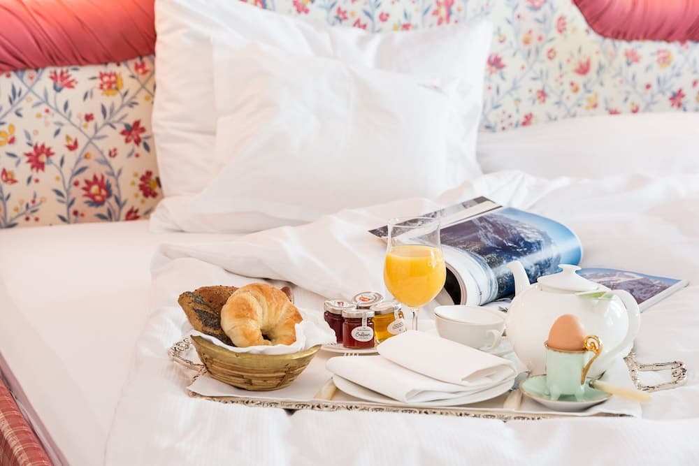 Room service - dining