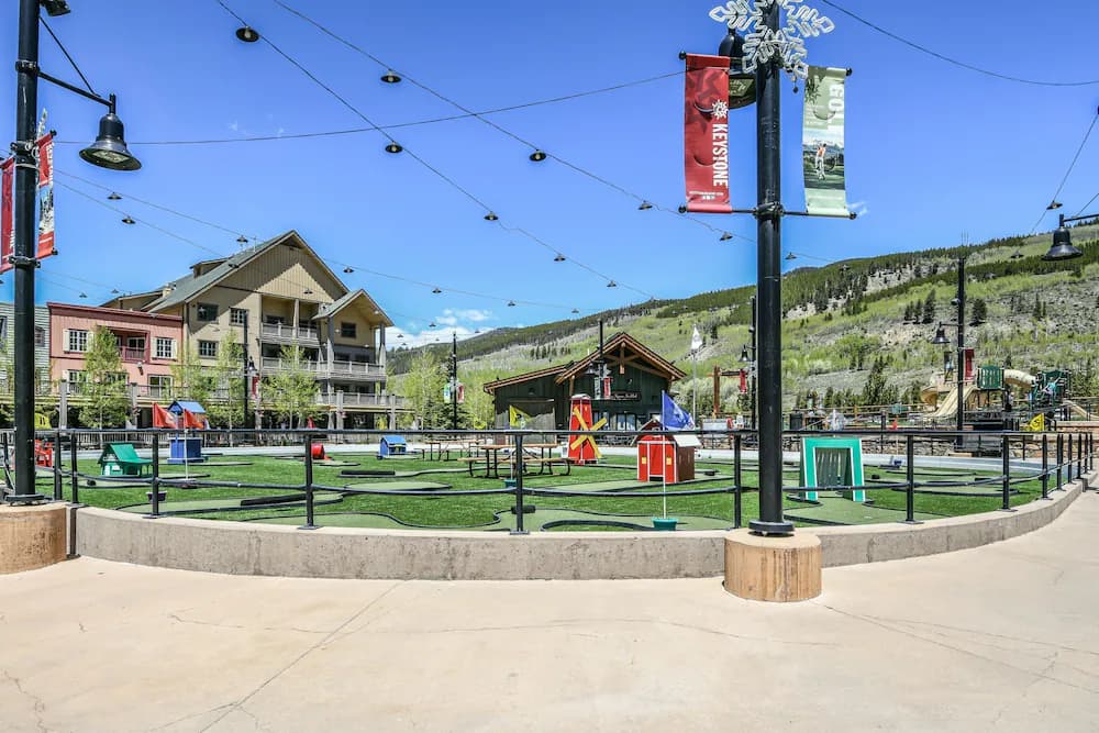 Mini-golf