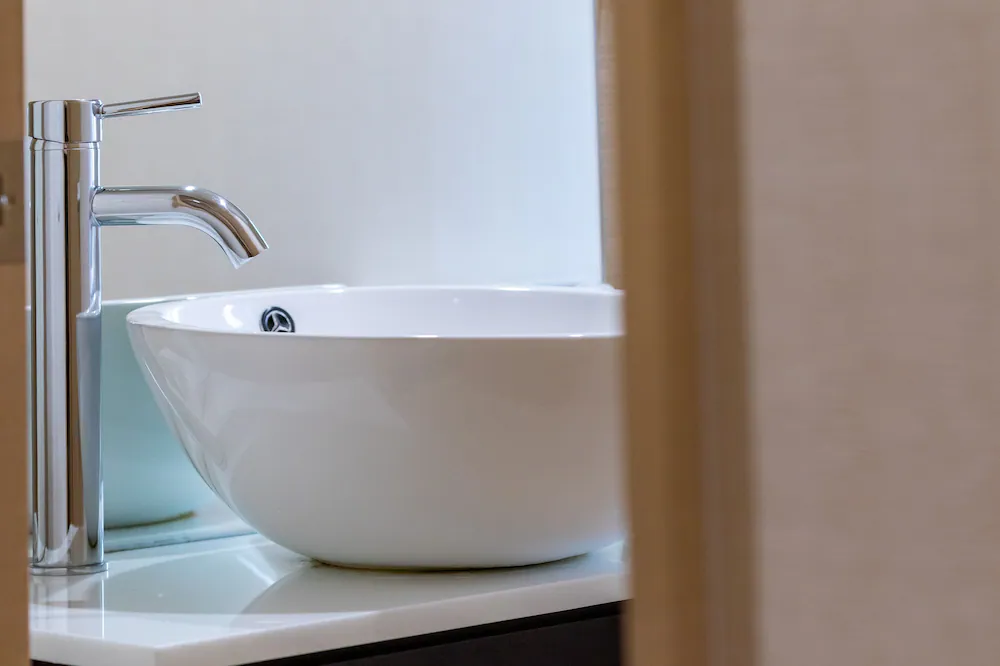 Bathroom sink