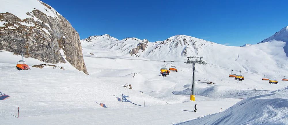 Snow and ski sports