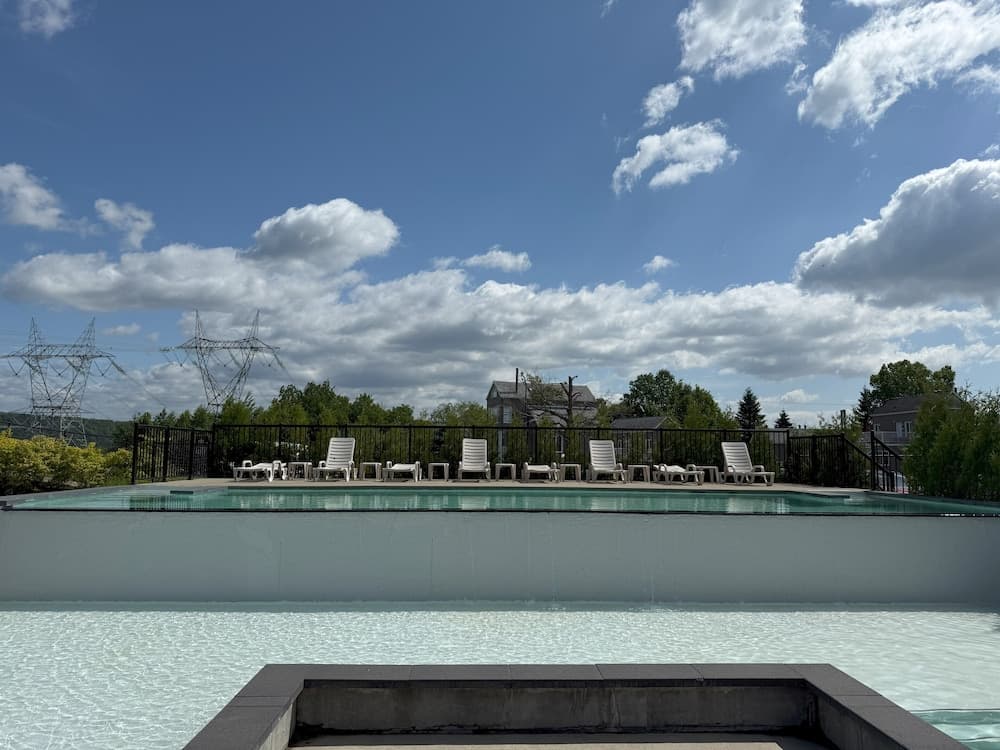Infinity pool