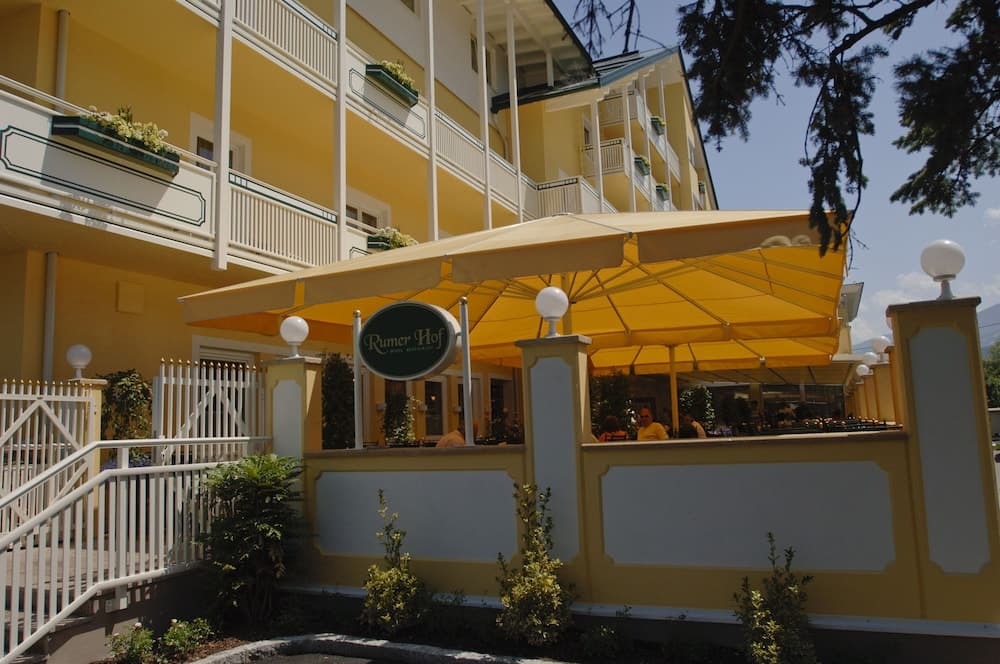 Sundeck