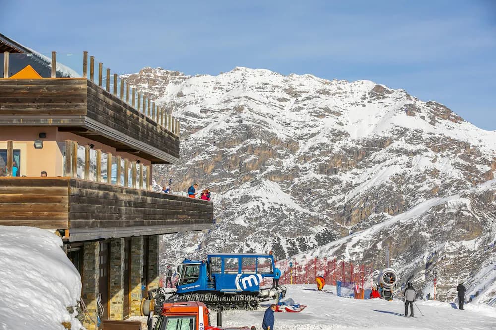 Snow and ski sports
