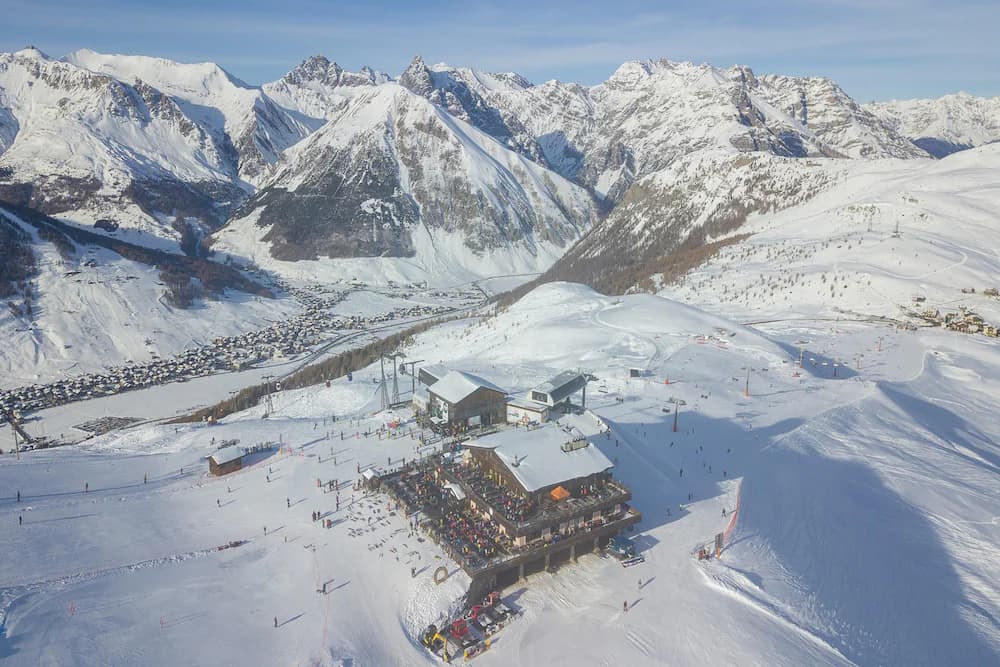 Snow and ski sports