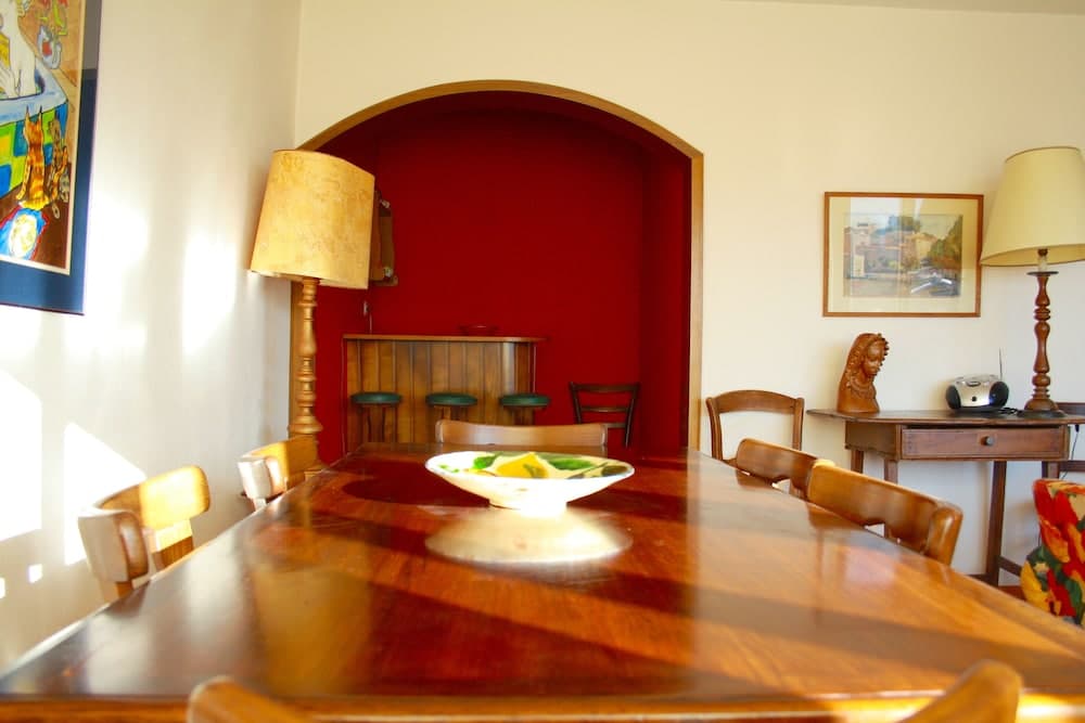 In-room dining