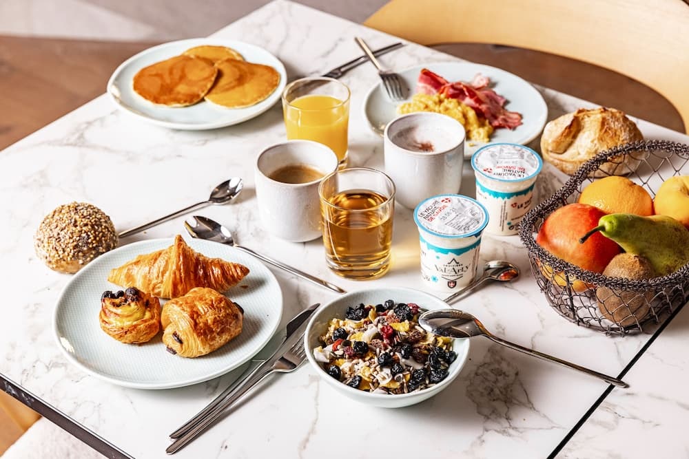 Breakfast buffet