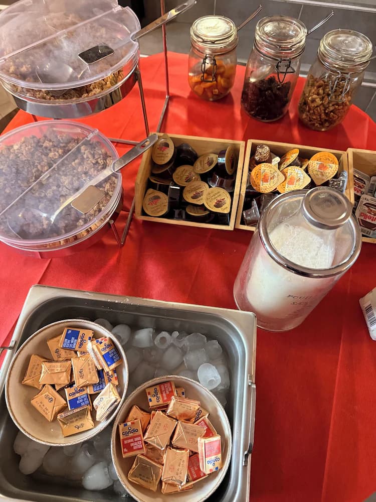 Breakfast buffet