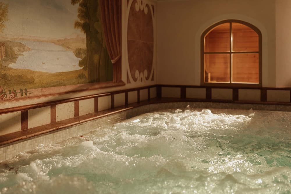 Jetted tub