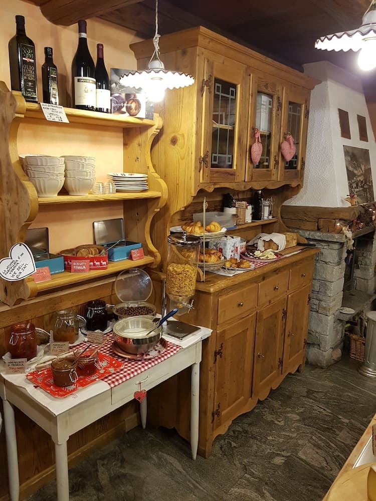 Breakfast buffet