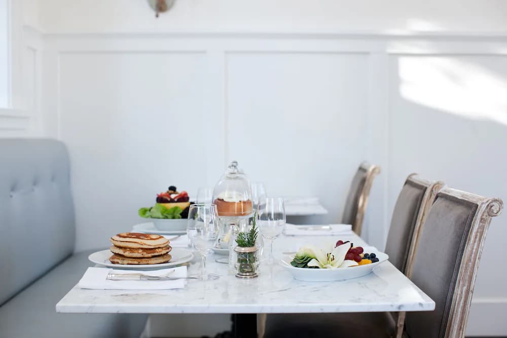 Breakfast area