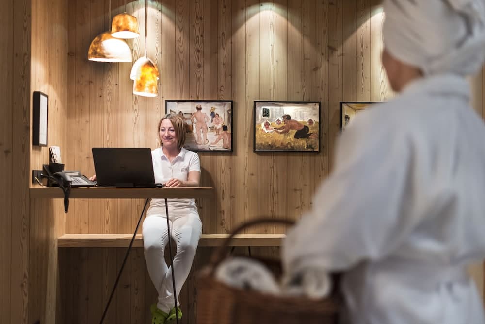 Spa reception
