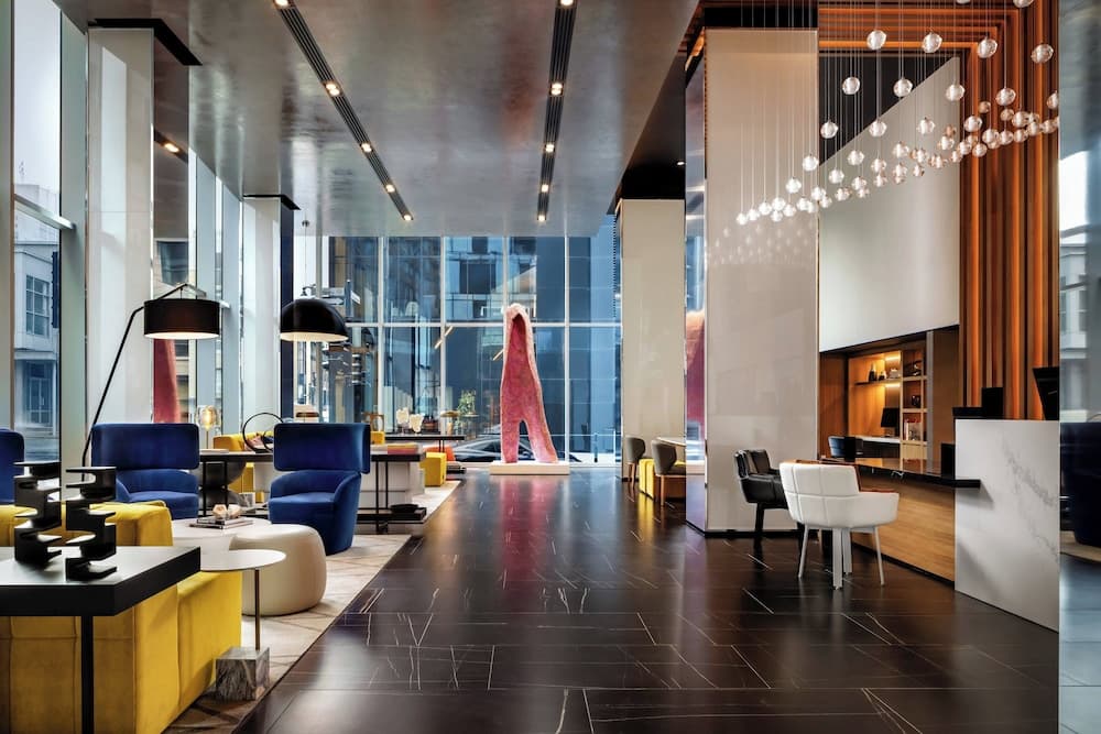 Lobby lounge
