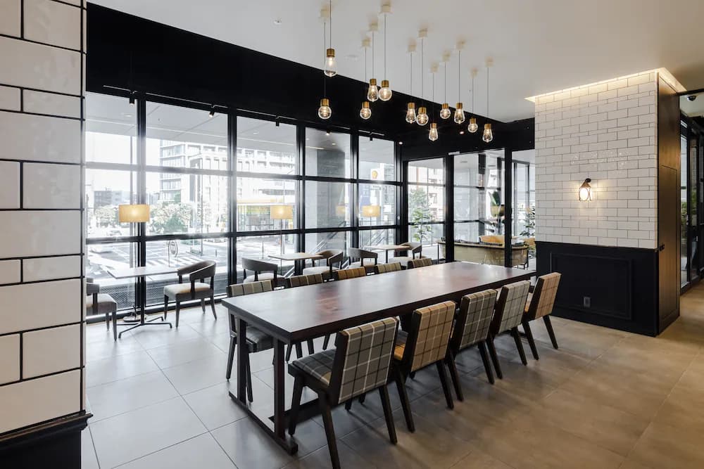 Lobby lounge