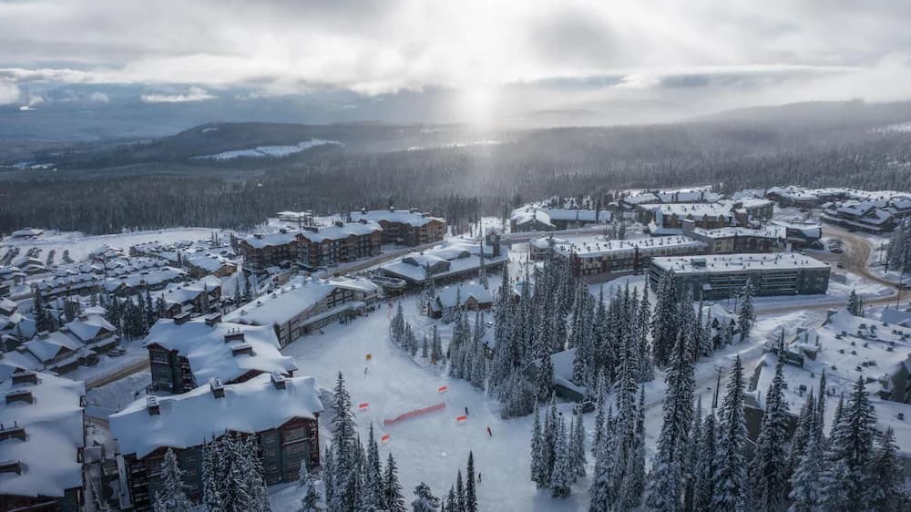 Snow and ski sports