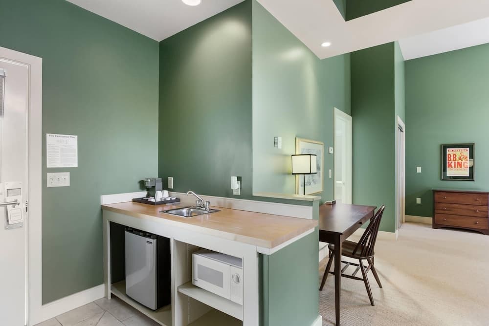 Private kitchenette