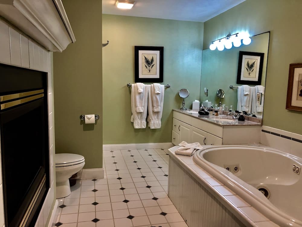 Jetted tub