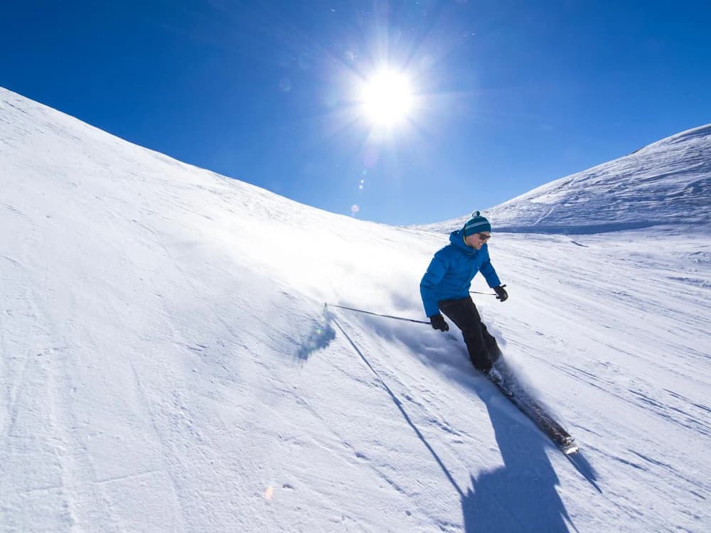 Snow and ski sports