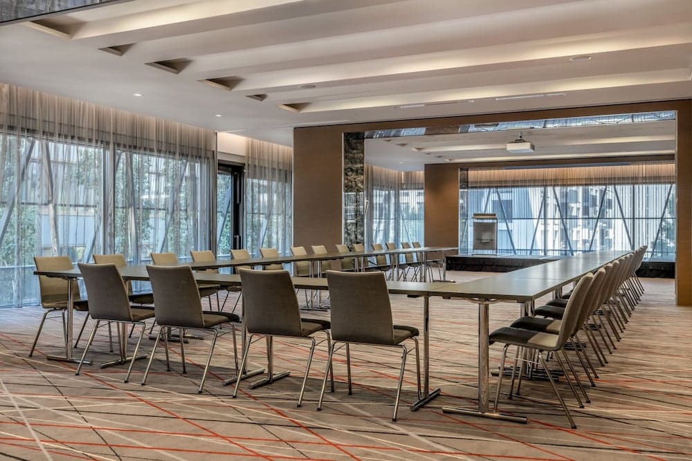 Meeting facility