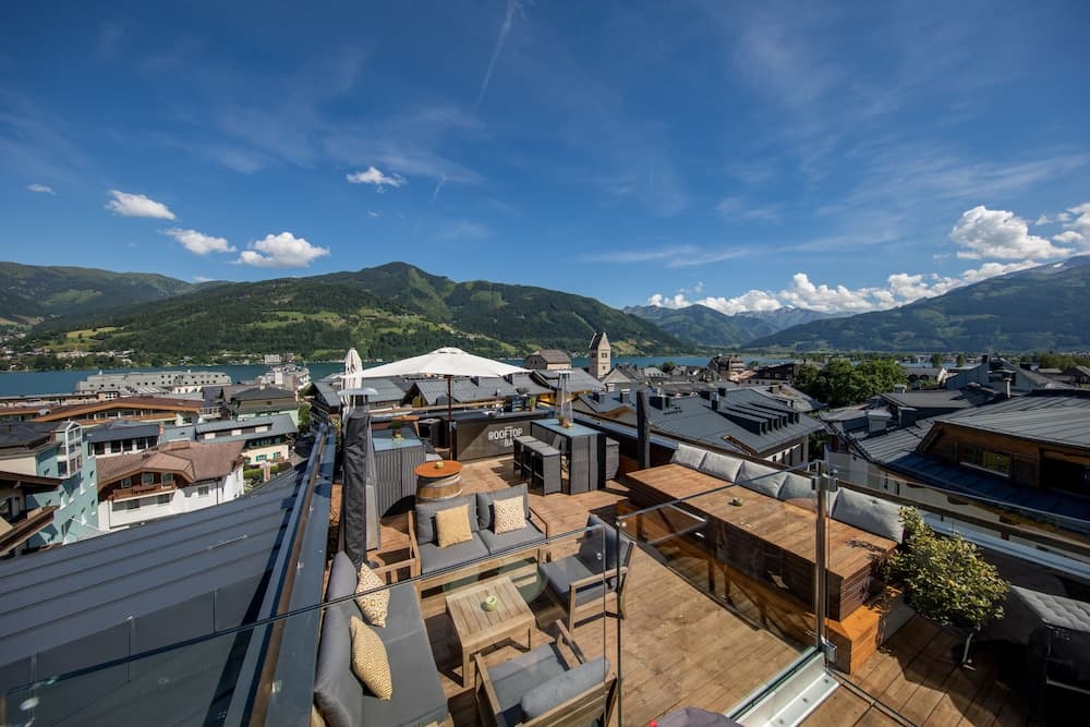 Sundeck