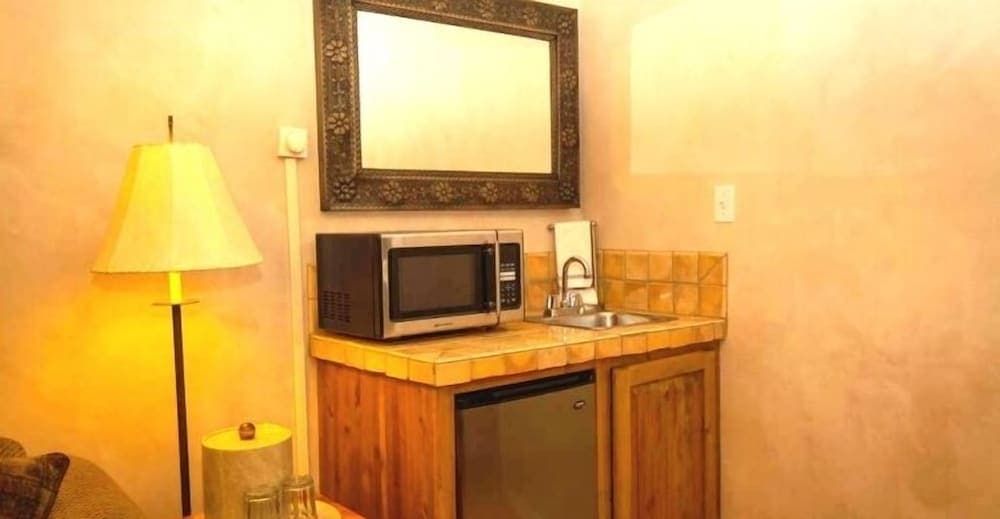 Mini-refrigerator