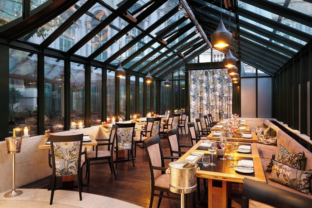 Banquet hall