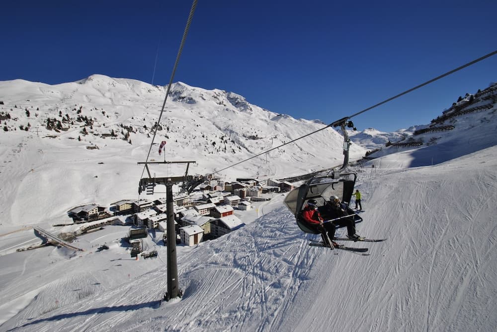 Snow and ski sports