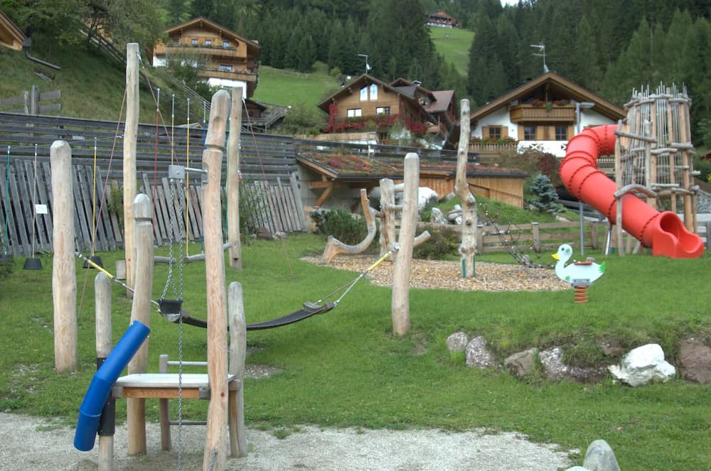 Children's play area - outdoor