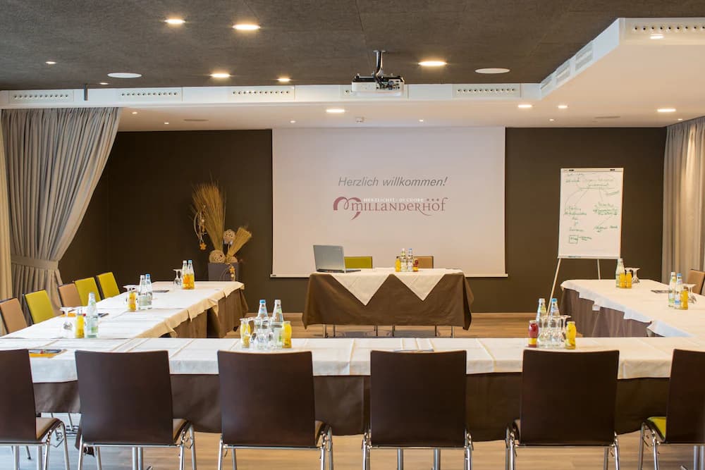 Meeting facility