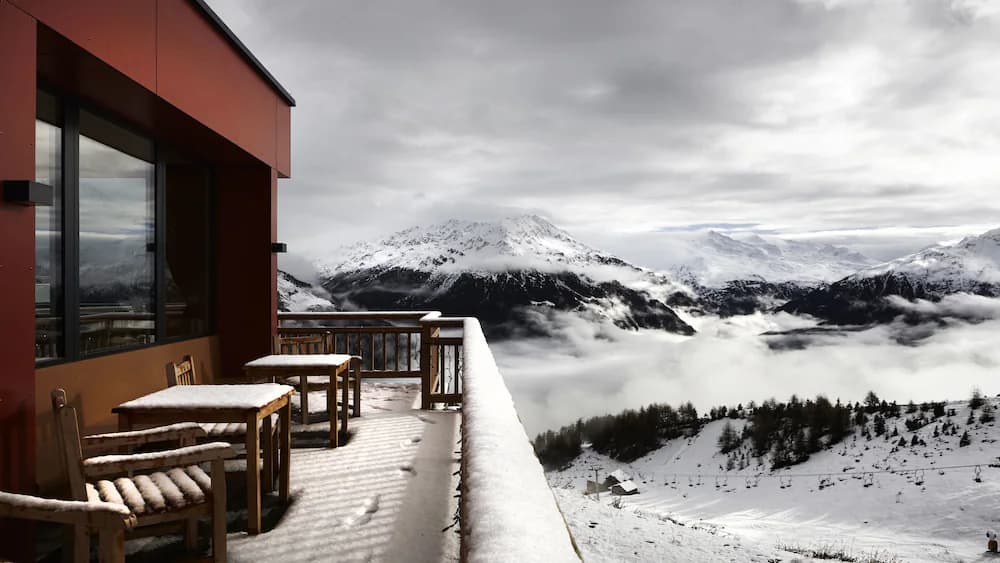 Sundeck