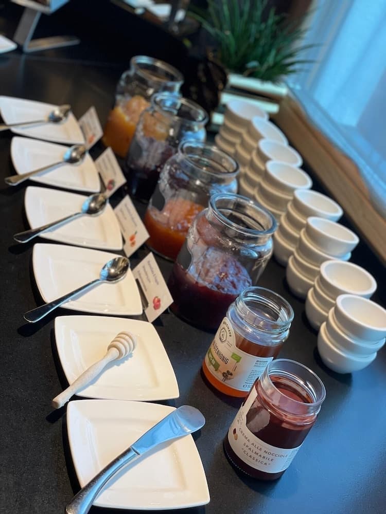 Breakfast buffet