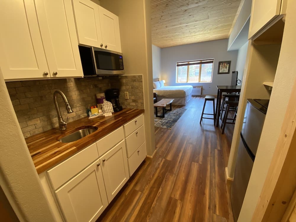 Private kitchenette