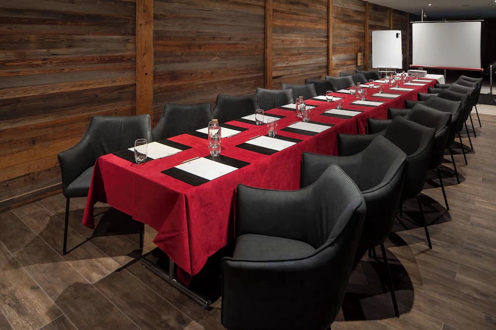 Meeting facility