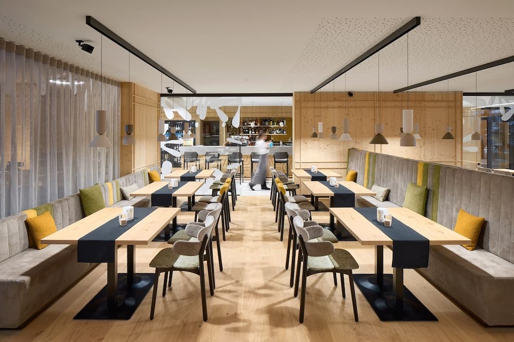 Food court