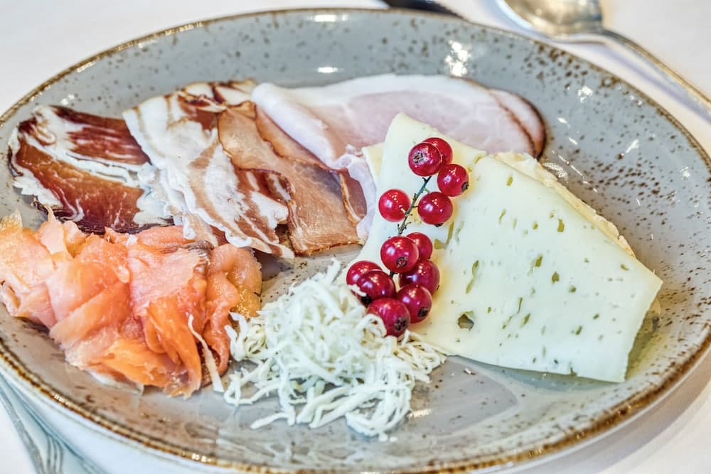Breakfast buffet